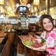 Illustration for article titled Check Out Thailands Samurai Robot Restaurant